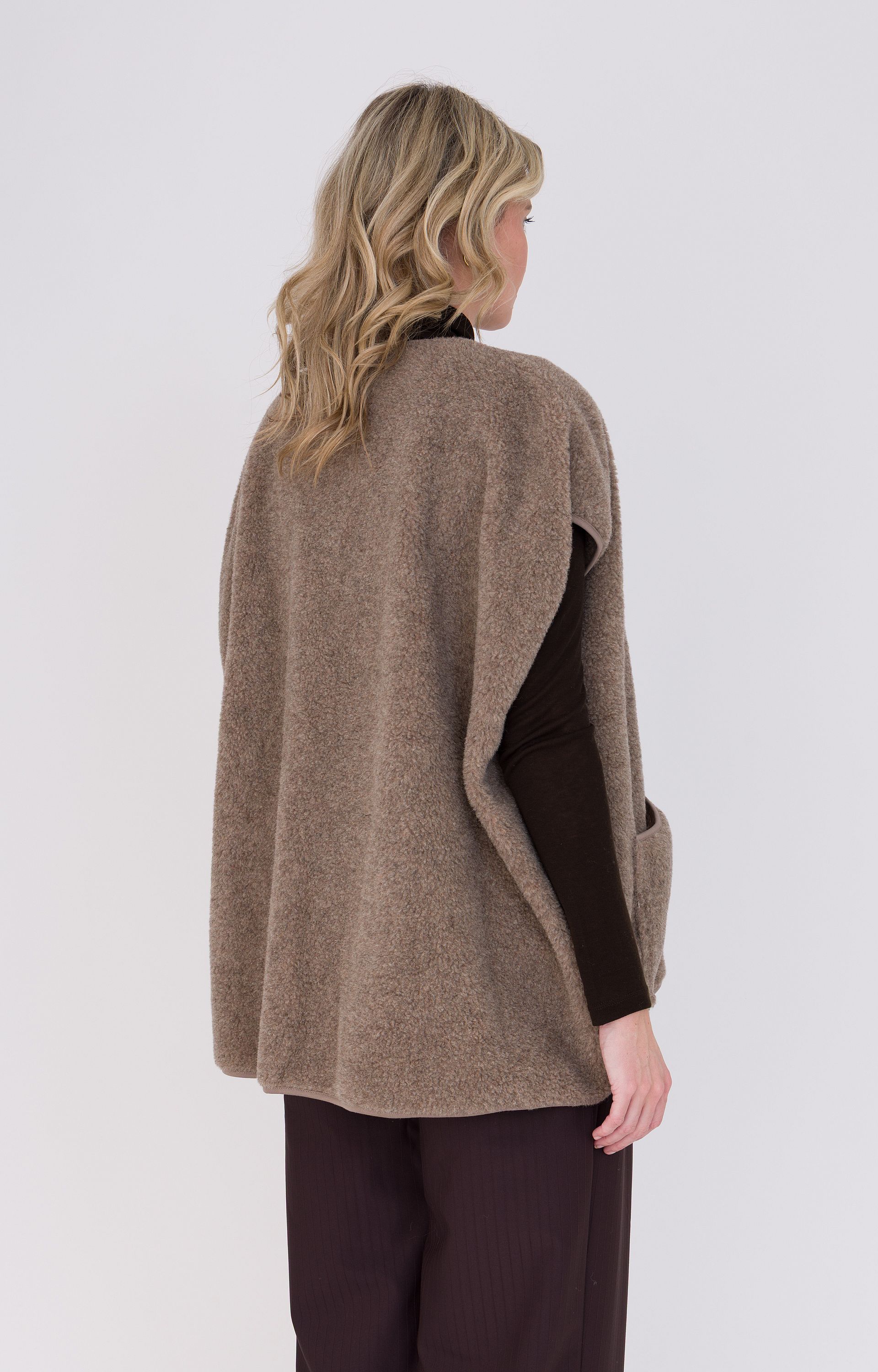 Na.e Handmade Wool Gilet トープ na.e Handmade Wool Gilet トープ